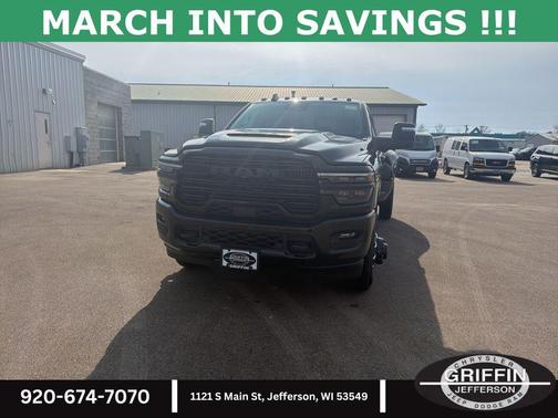 Diamond Black Crystal Pearlcoat 2026 RAM 3500 Laramie Mega Cab 4x4 6'4' Box