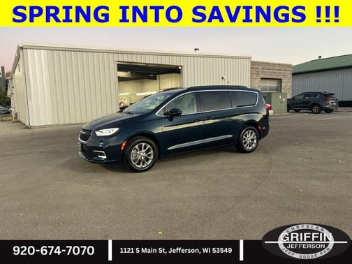 Fathom Blue Pearlcoat 2022 Chrysler Pacifica Touring L