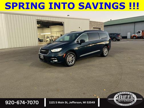 Fathom Blue Pearlcoat 2022 Chrysler Pacifica Touring L