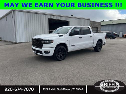 Bright White Clearcoat 2026 RAM 1500 Big Horn/Lone Star
