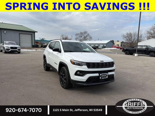 Bright White Clearcoat 2026 Jeep Compass Latitude