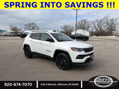 Bright White Clearcoat 2026 Jeep Compass Latitude