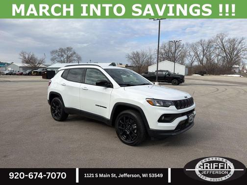 Bright White Clearcoat 2026 Jeep Compass Latitude