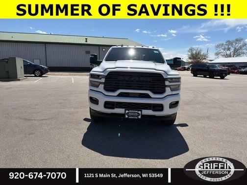 Bright White Clearcoat 2026 RAM 2500 Big Horn Crew Cab 4x4 6'4' Box