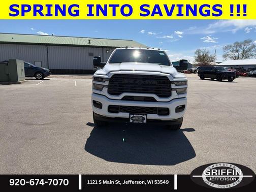 Bright White Clearcoat 2026 RAM 2500 Big Horn Crew Cab 4x4 6'4' Box