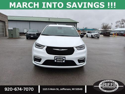 2026 Chrysler Pacifica L