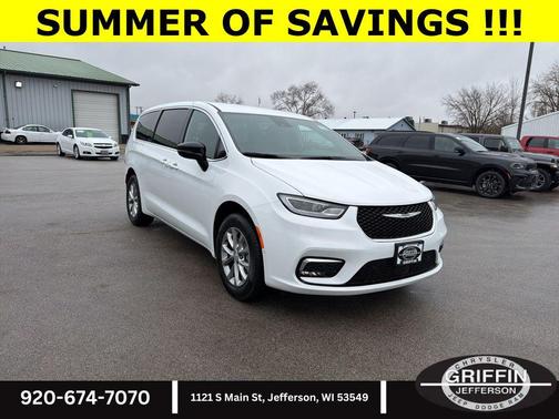 Bright White Clearcoat 2026 Chrysler Pacifica L