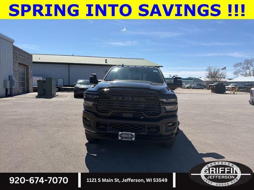 Diamond Black Crystal Pearlcoat 2026 RAM 3500 Big Horn Crew Cab 4x4 8' Box