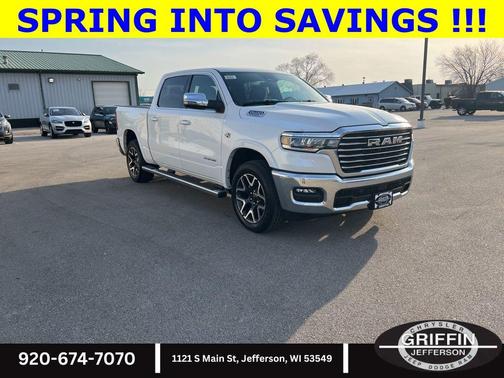 Ivory White Tri-Coat Pearlcoat 2026 RAM 1500 Laramie