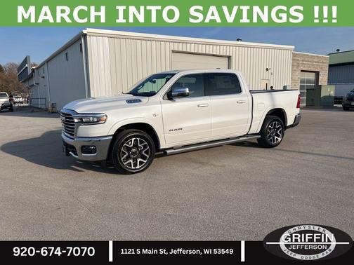 Ivory White Tri-Coat Pearlcoat 2026 RAM 1500 Laramie