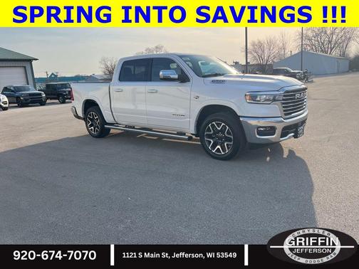Ivory White Tri-Coat Pearlcoat 2026 RAM 1500 Laramie