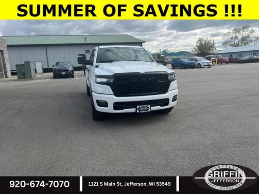 Bright White Clearcoat 2026 RAM 1500 Big Horn/Lone Star