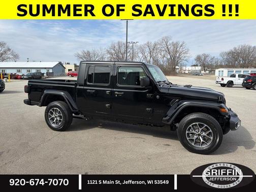 Black Clearcoat 2026 Jeep Gladiator Sport S
