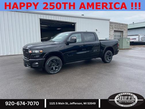 Diamond Black Crystal Pearlcoat 2026 RAM 1500 Big Horn/Lone Star