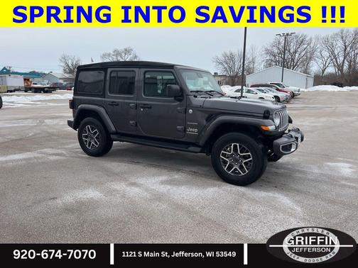 Granite Crystal Metallic Clearcoat 2024 Jeep Wrangler 4-Door Sahara 4x4