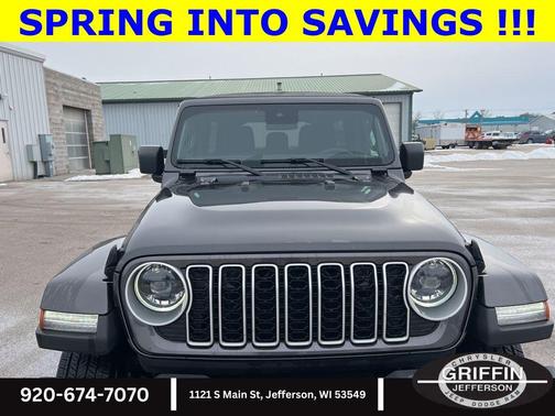 Granite Crystal Metallic Clearcoat 2024 Jeep Wrangler 4-Door Sahara 4x4