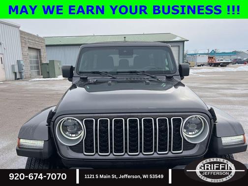 Granite Crystal Metallic Clearcoat 2024 Jeep Wrangler 4-Door Sahara 4x4