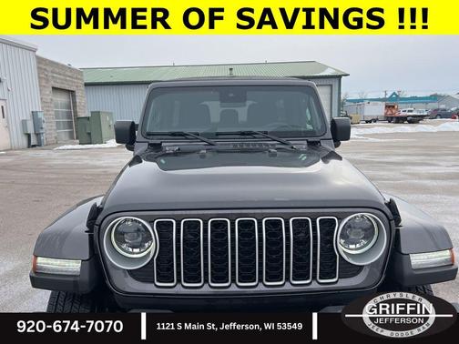 Granite Crystal Metallic Clearcoat 2024 Jeep Wrangler 4-Door Sahara 4x4