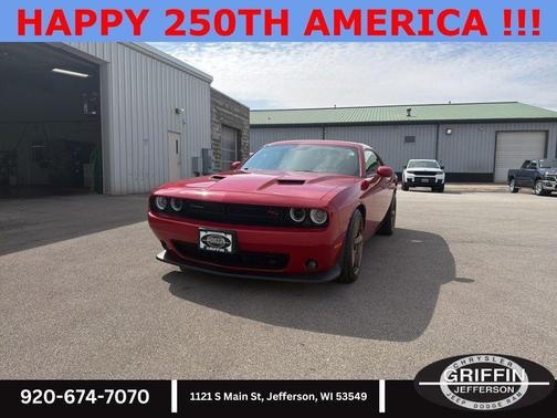 Redline Red Tricoat Pearl 2016 Dodge Challenger R/T Scat Pack