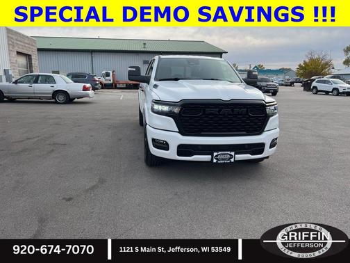 Bright White Clearcoat 2026 RAM 1500 Big Horn/Lone Star
