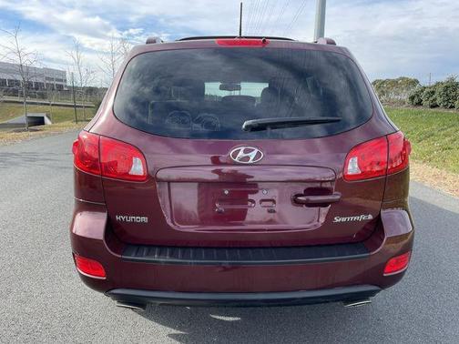Photo 4 of 32 of 2009 Hyundai Santa Fe SE