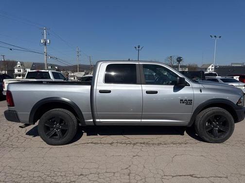 2024 RAM 1500 Classic Warlock Crew Cab 4x4 5'7' Box
