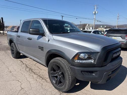 2024 RAM 1500 Classic Warlock Crew Cab 4x4 5'7' Box