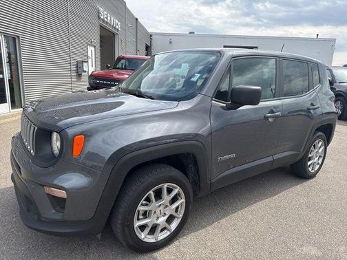 Graphite Gray 2023 Jeep Renegade Latitude