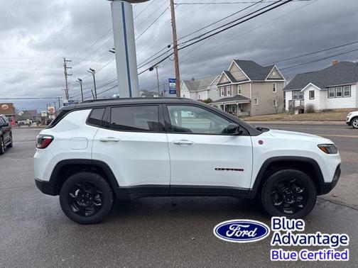 2023 Jeep Compass Trailhawk