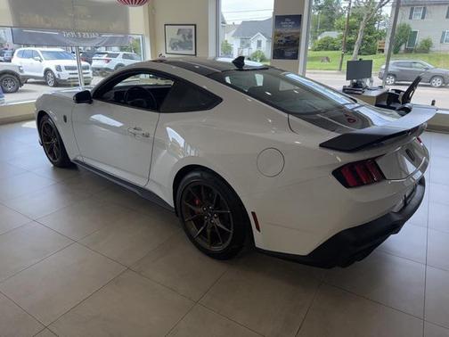 2025 Ford Mustang Dark Horse Fastback