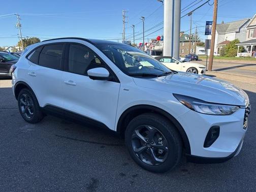 2026 Ford Escape ST-Line Select