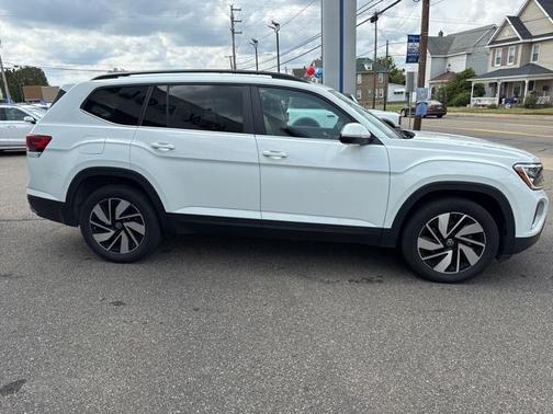 2025 Volkswagen Atlas 2.0T SE w/Technology 4MOTION
