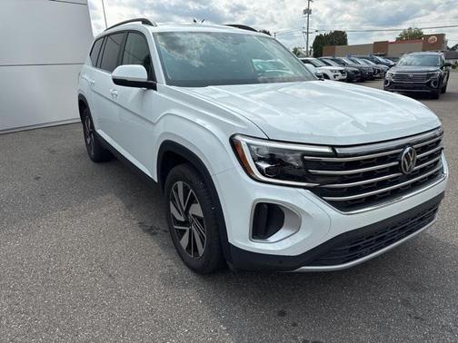 2025 Volkswagen Atlas 2.0T SE w/Technology 4MOTION