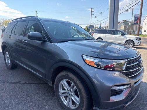 Carbonized Gray Metallic 2023 Ford Explorer Base