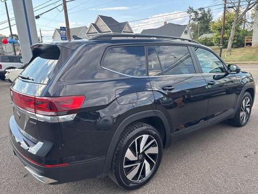 2024 Volkswagen Atlas 2.0T SE w/Technology 4MOTION