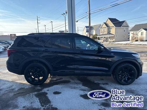 2022 Ford Explorer ST-Line