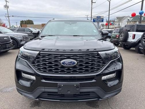 2022 Ford Explorer ST-Line