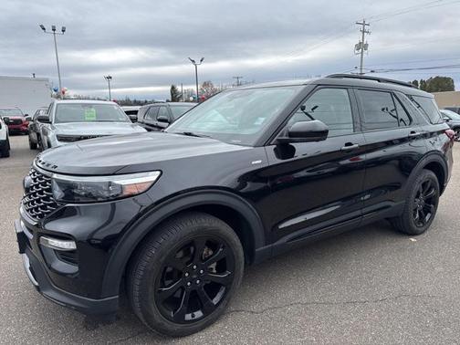 2022 Ford Explorer ST-Line