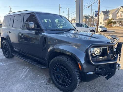 2022 Land Rover Defender 110 V8