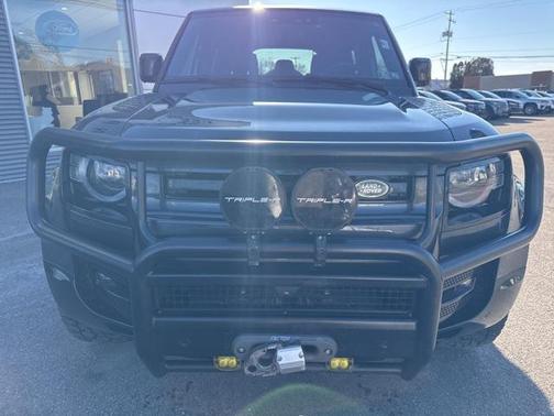 2022 Land Rover Defender 110 V8