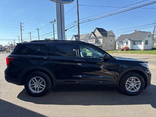 Agate Black Metallic 2026 Ford Explorer Active w/200A Pkg
