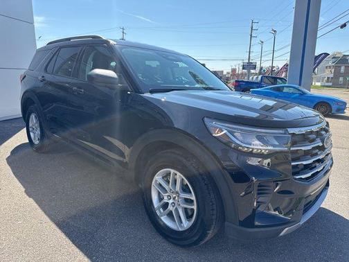 Agate Black Metallic 2026 Ford Explorer Active w/200A Pkg