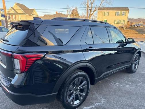 2026 Ford Explorer Active (200A)