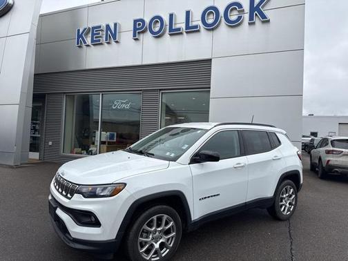 2022 Jeep Compass Latitude Lux