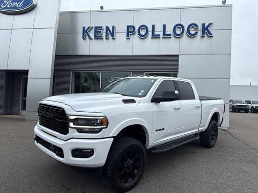 Bright White Clearcoat 2022 RAM 2500 Laramie Crew Cab 4x4 6'4' Box
