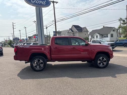 2018 Toyota Tacoma TRD Sport