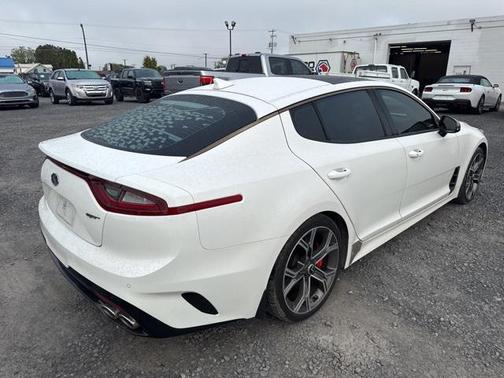 2019 Kia Stinger GT2