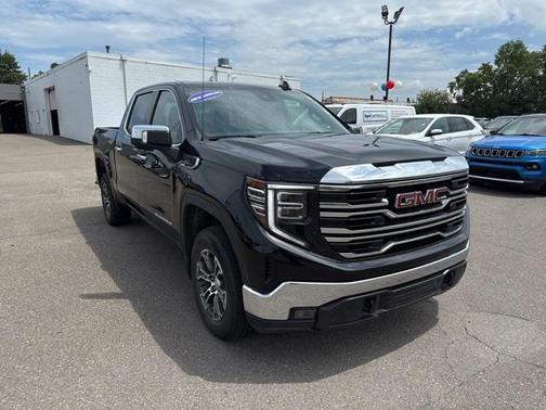 2024 GMC Sierra 1500 SLT