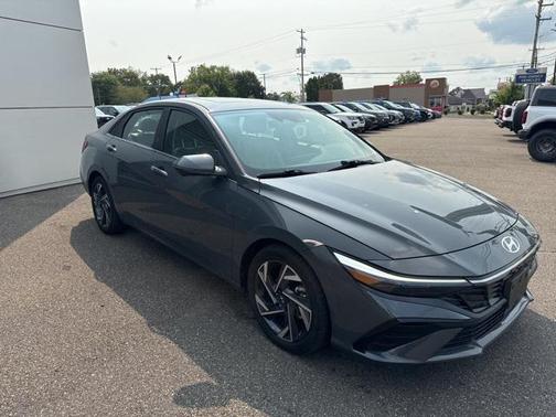 2024 Hyundai ELANTRA Limited