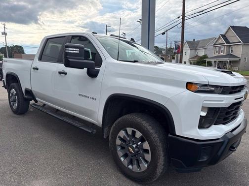 Summit White 2024 Chevrolet Silverado 2500 Custom